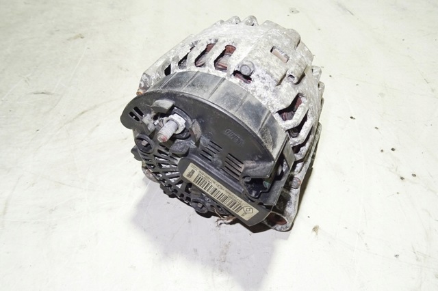 Авто генератор 8200537415 RENAULT