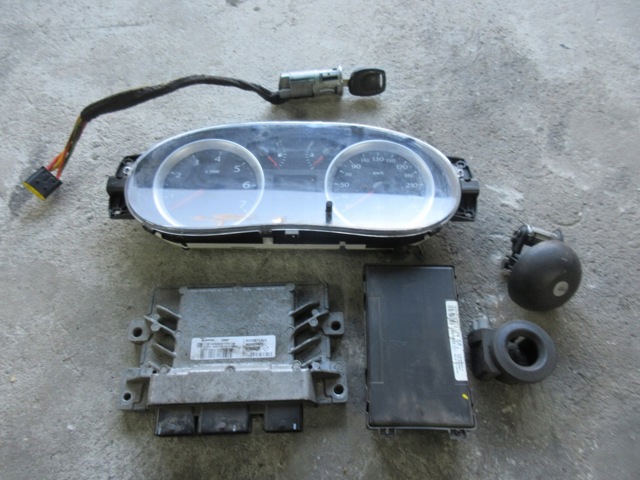 Комп'ютер двигуна 8200672654 RENAULT