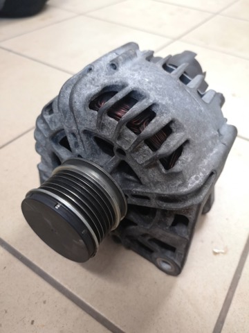 Авто генератор 8200757870 RENAULT