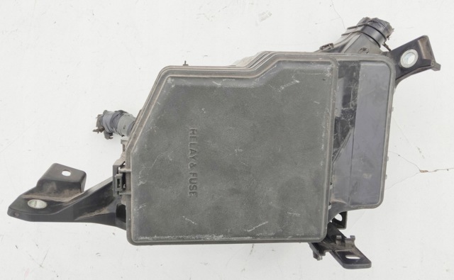 Коробка запобіжників 8272048100 TOYOTA
