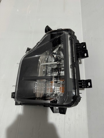 Фара протитуманна, права 8315A060 MITSUBISHI