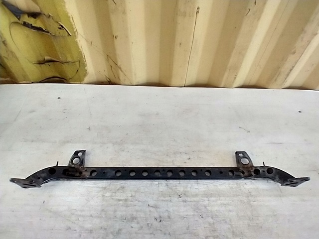 Буфер бампера переднього 84316409 OPEL