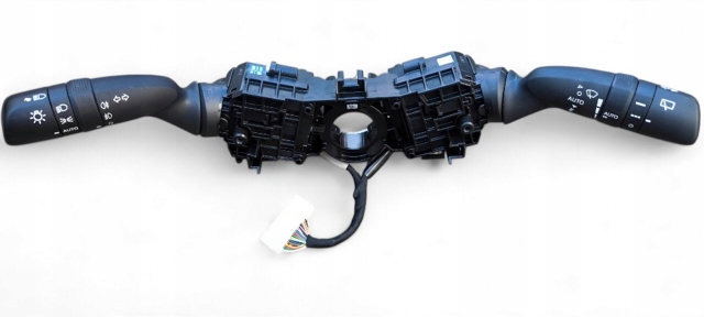 Перемикач підрульовий, лівий 8431902010 TOYOTA
