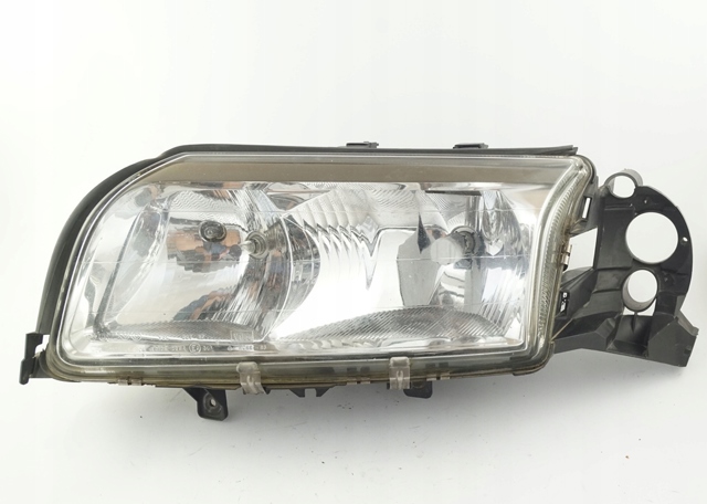 Фари 8620889 VOLVO