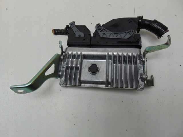 896610F570 Toyota