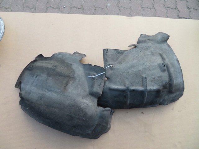 Підкрилок переднього крила, правий 8T0821172D VAG
