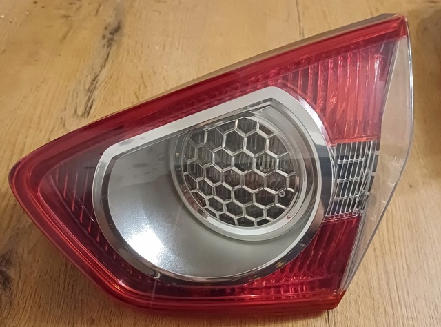 Ліхтар задній правий, внутрішній 8V4113A602AD FORD