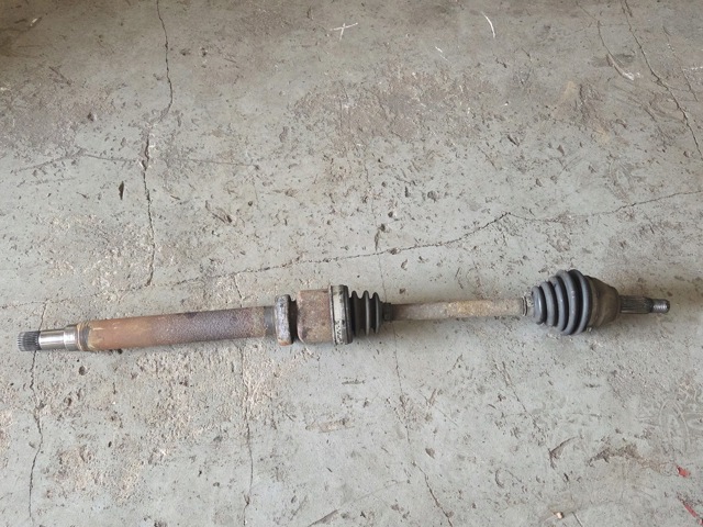 Привід правий 8V513B436CB FORD