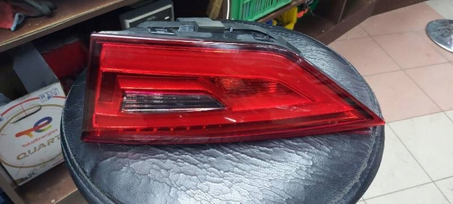 Ліхтар задній правий, внутрішній 8V5945094H VAG