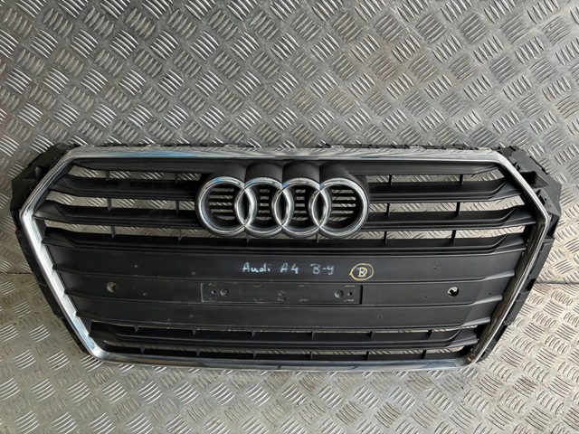 Облицювання радіатора 8W0853651BM VAG