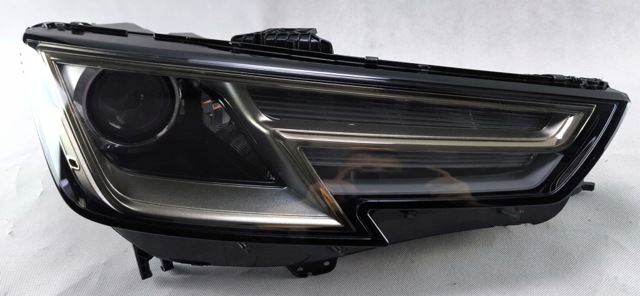 Права блок фара 8W0941044B VAG