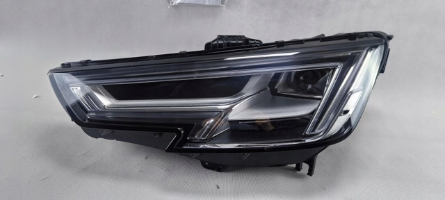 Блок фара ліва 8W0941773B VAG