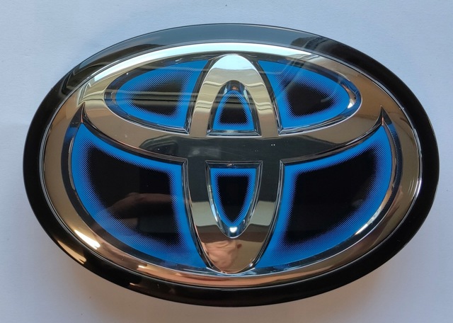 Емблема на решітку радіатора 9097502136 TOYOTA