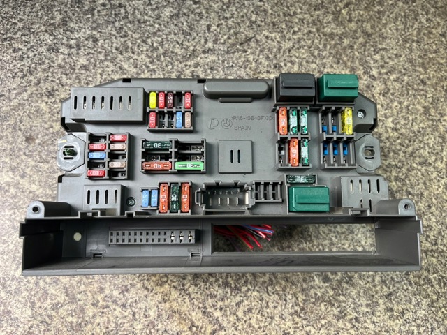 Реле запобіжників 9145115 BMW
