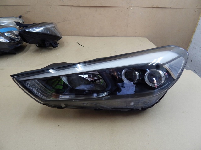 Фари 92101D7200 HYUNDAI