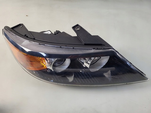 Права блок фара 921022P090 HYUNDAI