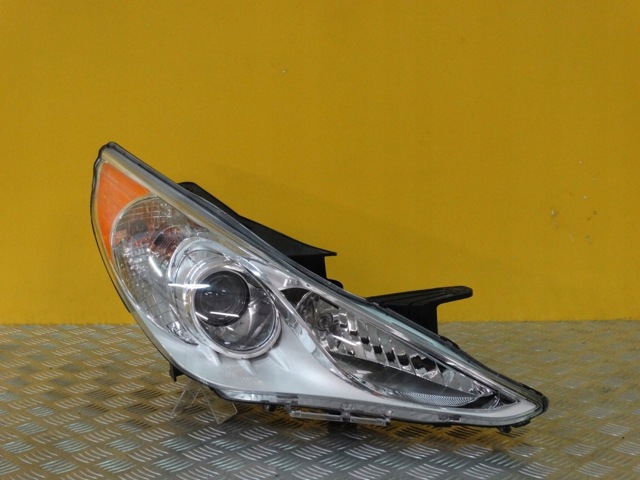 Основна фара - вставка 921023Q000 HYUNDAI