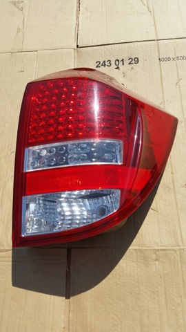 Задній правий стоп 924021H300 HYUNDAI