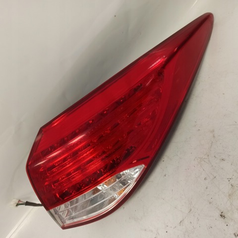 Фара задня права зовнішня 924023Z000 HYUNDAI