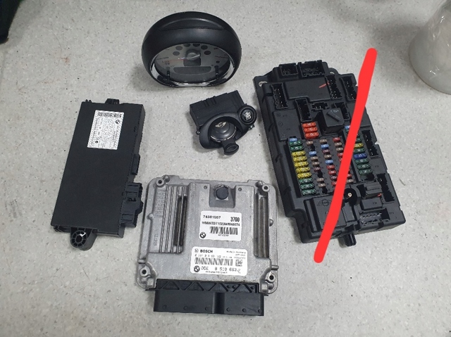 Кнопка запуску двигуна 9299332 BMW
