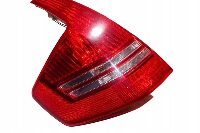 Ліхтар задній лівий Citroen C4 1