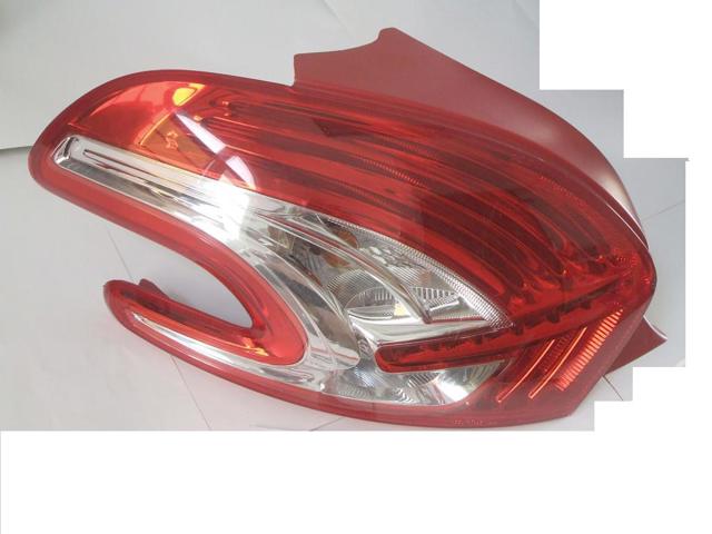Задній правий стоп 9672628380 PEUGEOT