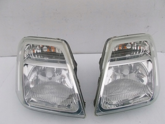 Фара передня права 9680128180 PEUGEOT