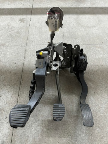 Підаль газу 9681530380 PEUGEOT