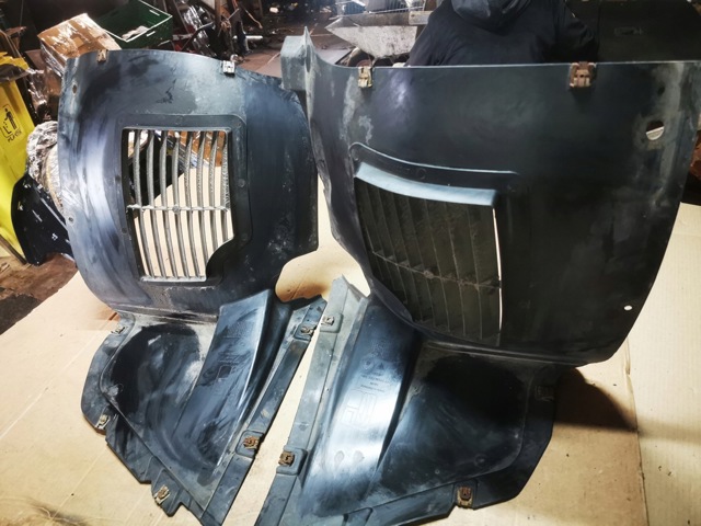 Підкрилок передній лівий 97050412327 PORSCHE