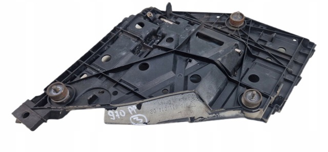 Кріплення фари передньої, правої 97063107402 PORSCHE