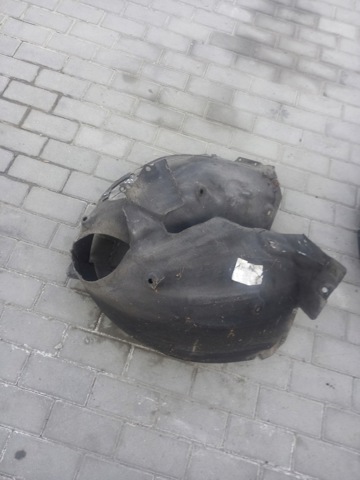 Лючок підкрилка переднього лівого 9802413 BMW
