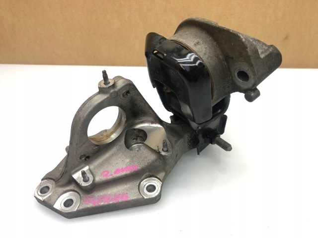 Подушка (опора) двигуна, права задня 9804890680 PEUGEOT