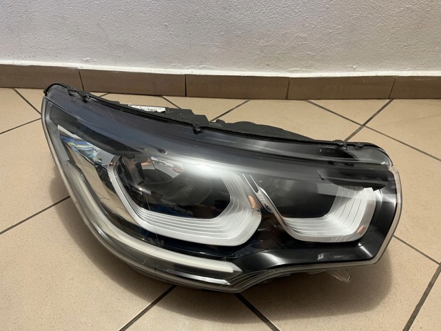 Права блок фара 9808623780 PEUGEOT