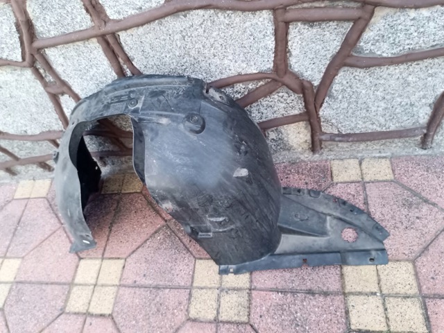 Підкрилок передній лівий 9811931280 PEUGEOT