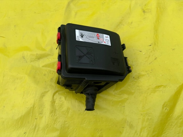 Корпус блоку запобіжників 9824510680 PEUGEOT