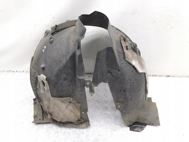Підкрилки передні праві 9825281680 PEUGEOT