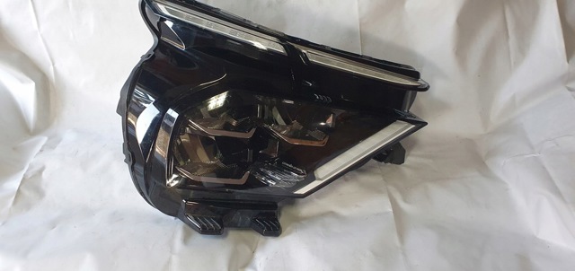 Фара передня права 9830649280 PEUGEOT