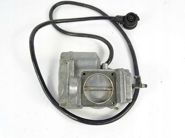 Дросільна заслінка в зборі A0001417425 MERCEDES