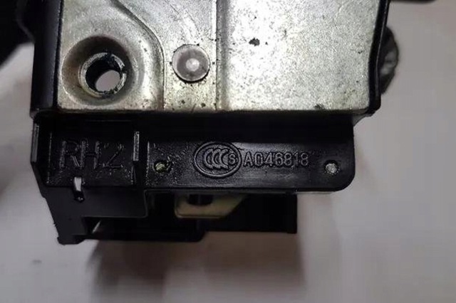 Замок передніх пасажирських дверей A046818 OPEL