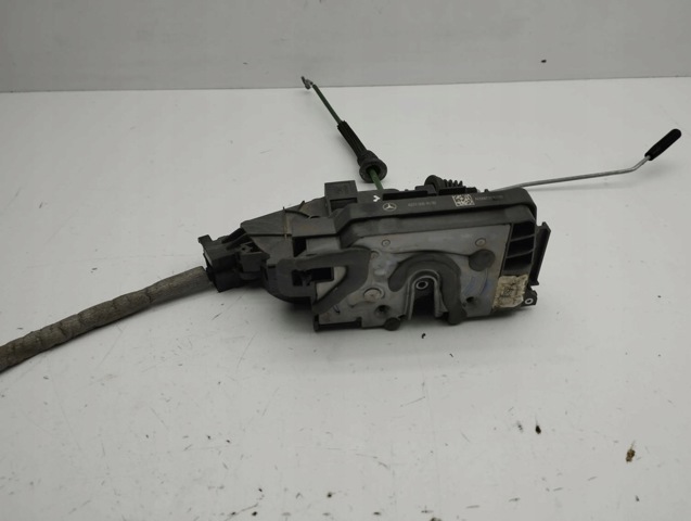 Замок задньої двері, лівої A0997304100 MERCEDES