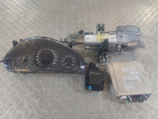 Блок двигуна A1121530779 MERCEDES
