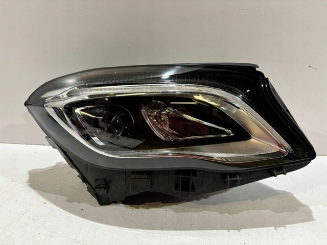 Фара правая A1569063200 MERCEDES