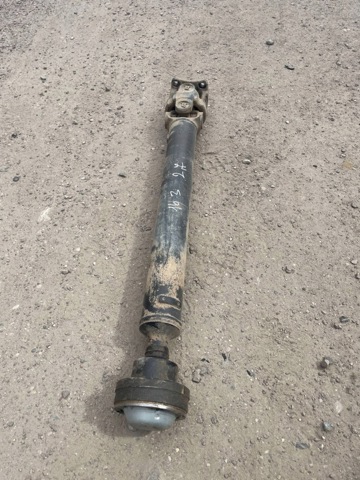 Вал карданний переднього моста A1634100901 MERCEDES