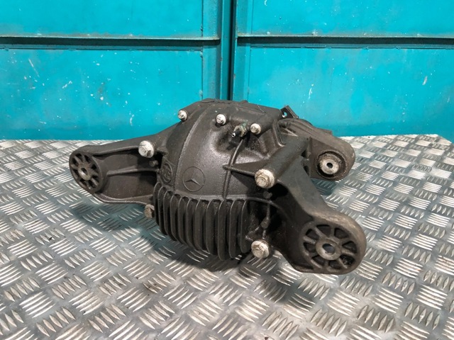 Диференціал задній A1643500314 MERCEDES