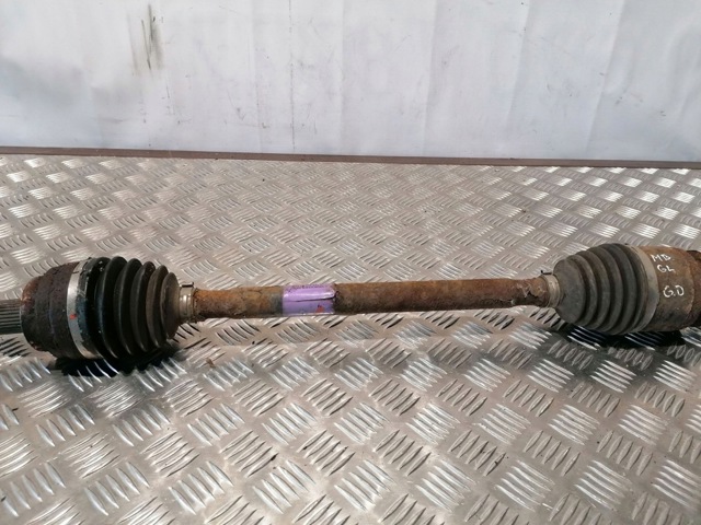 Піввісь задня, права A1643500610 MERCEDES