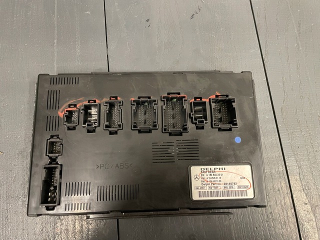 Блок керування сигналами SAM A1645402201 MERCEDES