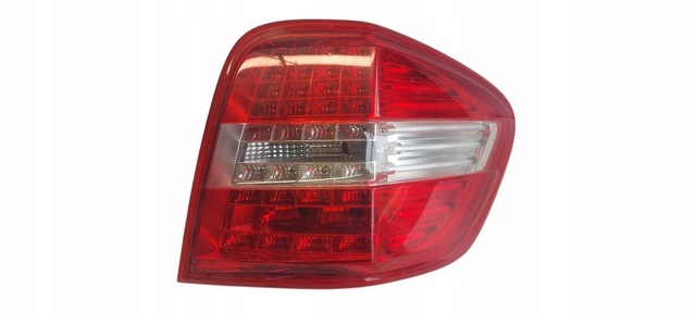 Задній правий стоп A1648202864 MERCEDES