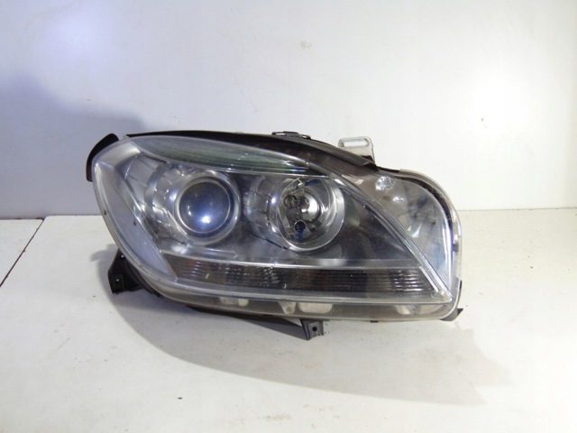 Права блок фара A1668206759 MERCEDES
