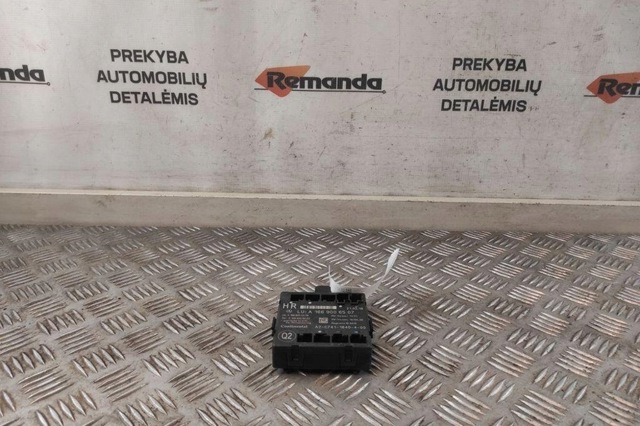 Блок комфорту задніх дверей A1669006507 MERCEDES