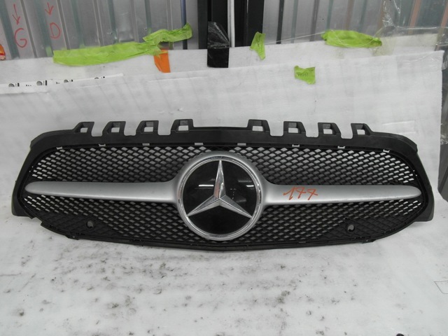 Облицювання радіатора A1778880000 MERCEDES